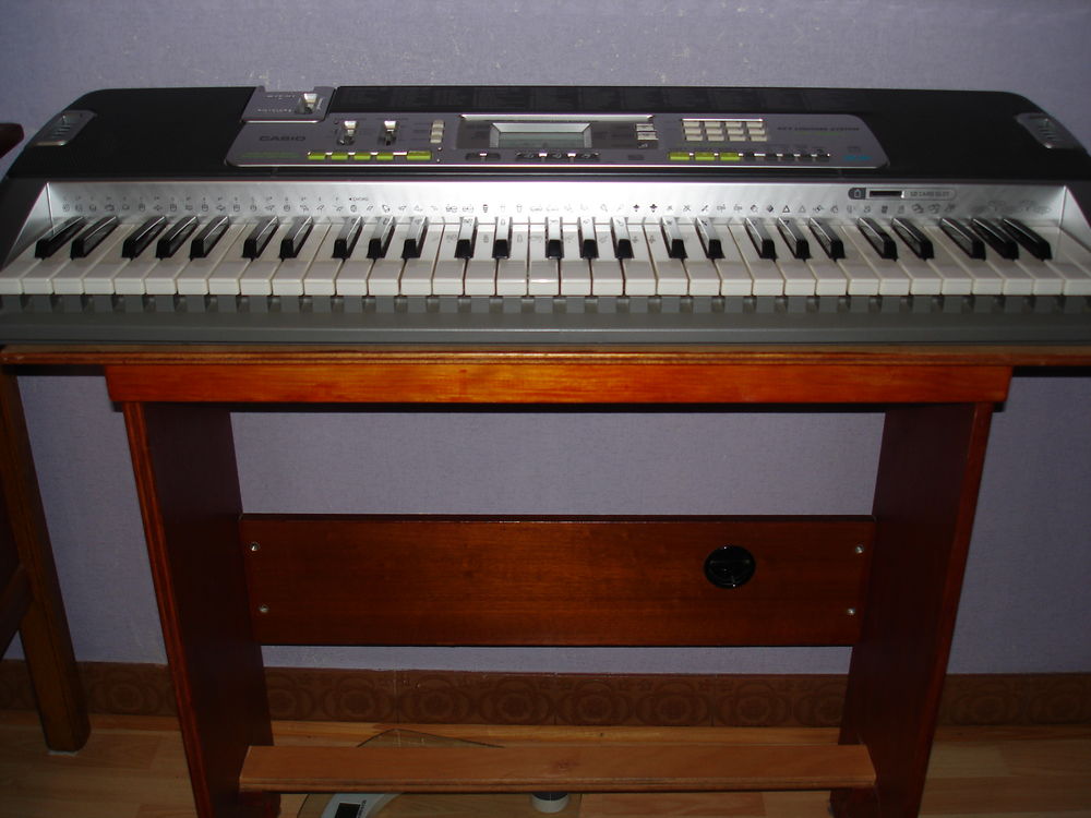 PIANO LK-200 S 100 Le Teil (07)