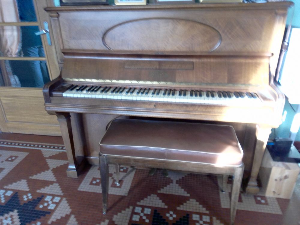 PIANO 140 La Bass�e (59)