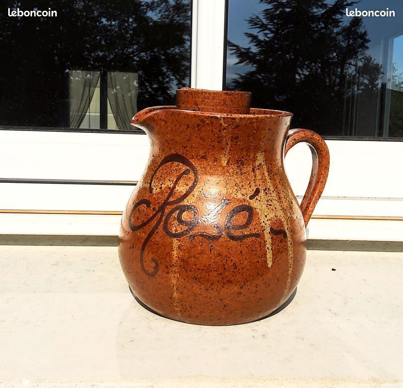 Pichet avec r�serve de gla�ons 28 Issoire (63)