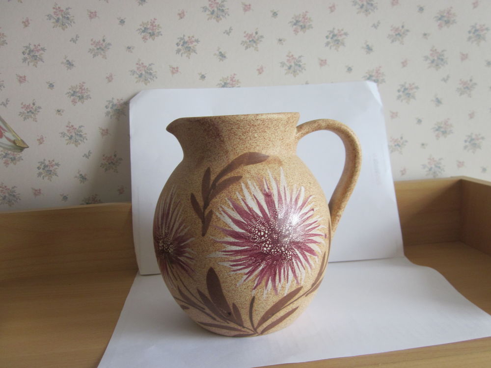 Pichet, broc de table ou carafe 3 Soucelles (49)