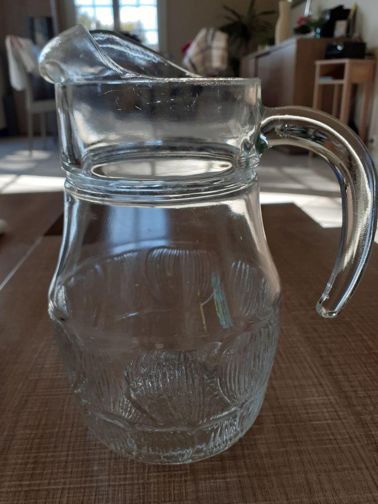 pichet ou carafe a eau 1.5 l 7 Noyers-Bocage (14)