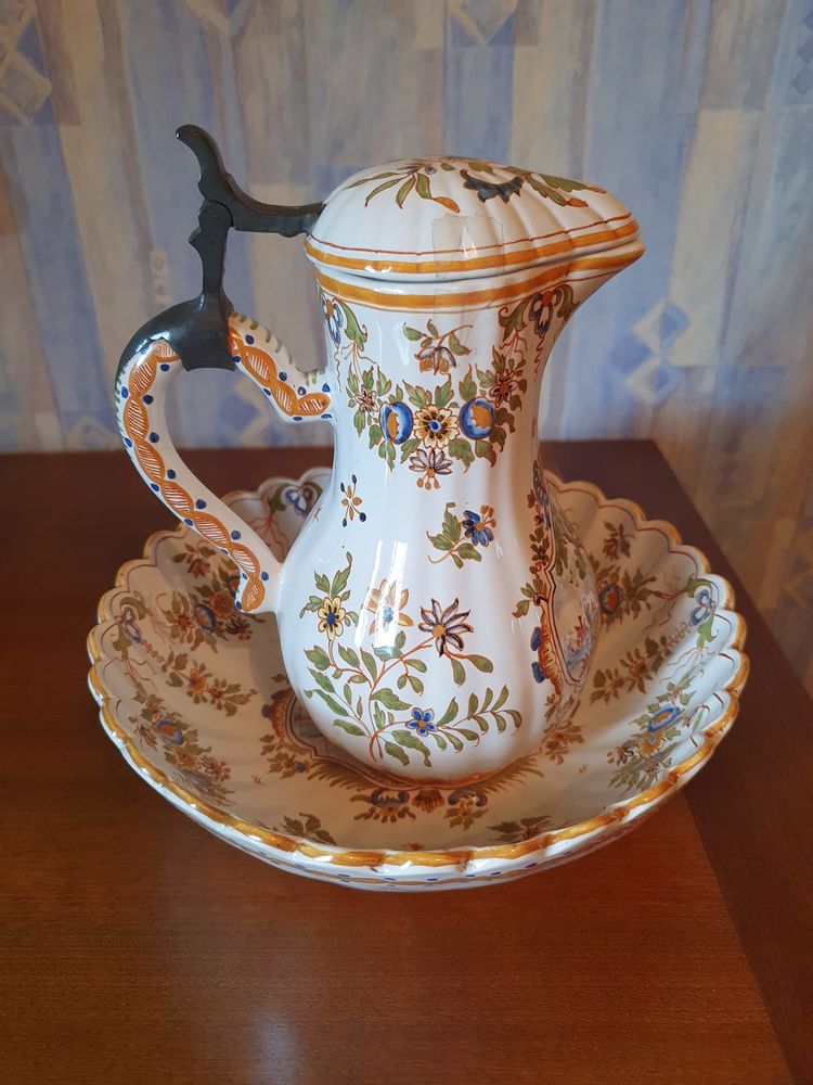 PICHET CRUCHE COUVERCLE ARTICULE ETAIN ET BASSIN EN FA�ENCE 70 �vry (91)