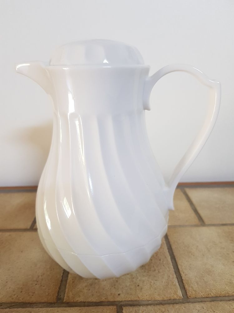 pichet isotherme  design 12 Antibes (06)