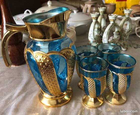 Pichet � eau en mosa�que 20 Carpentras (84)