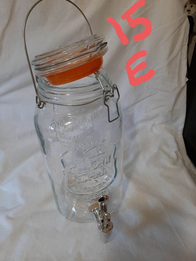 Pichet  en verre tremper avec d�vidoir 7 litres 15 Gagny (93)