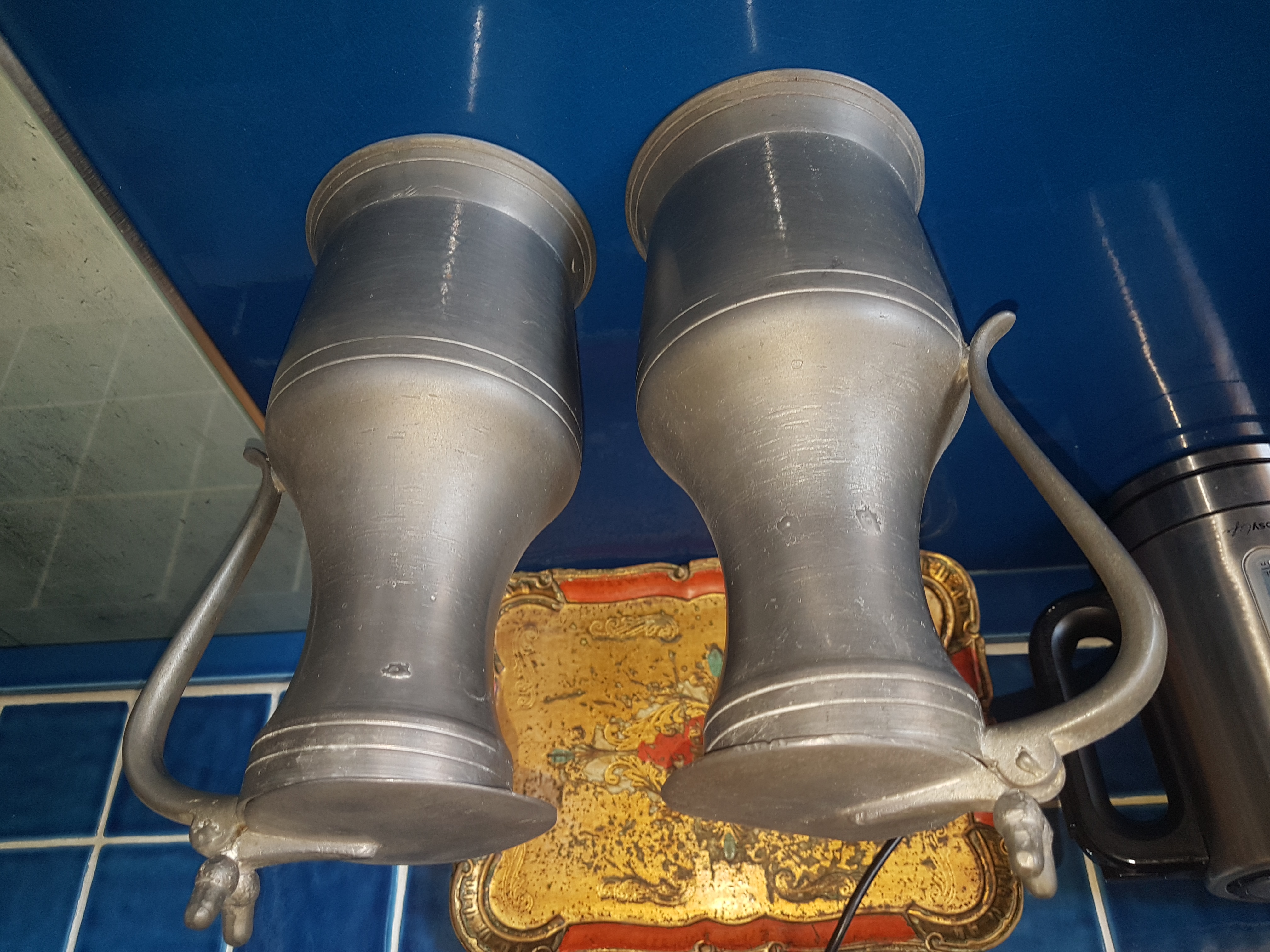 2 pichets en �tain 40 Fr�jus (83)