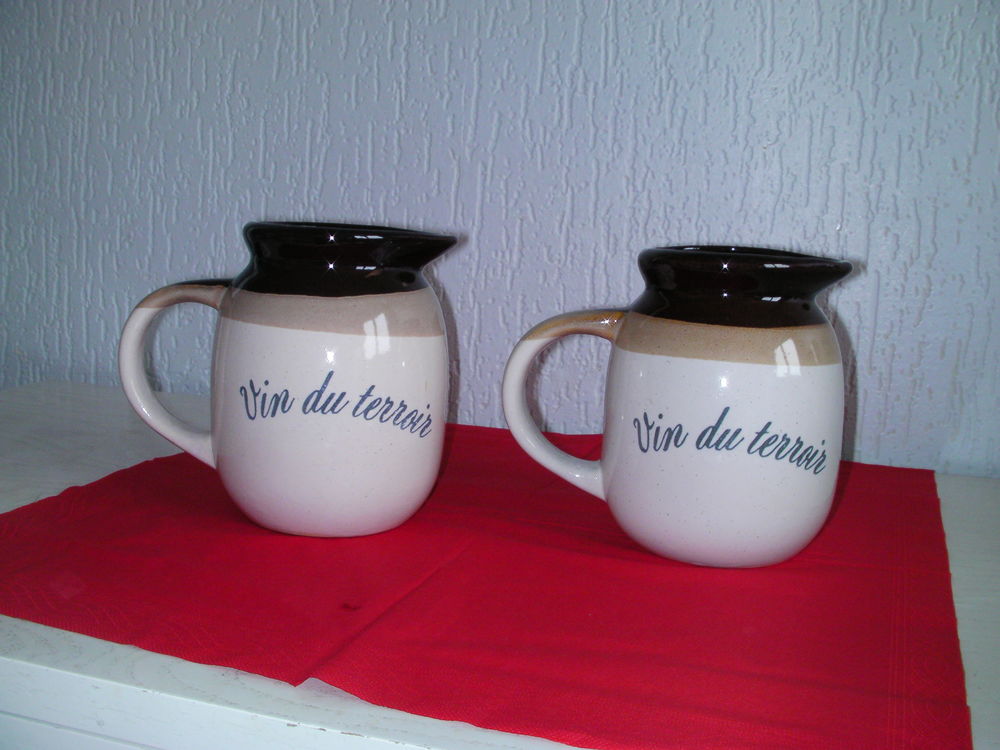 2 PICHETS � vin  VIN DU TERROIR  3 Saint-Etienne (42)