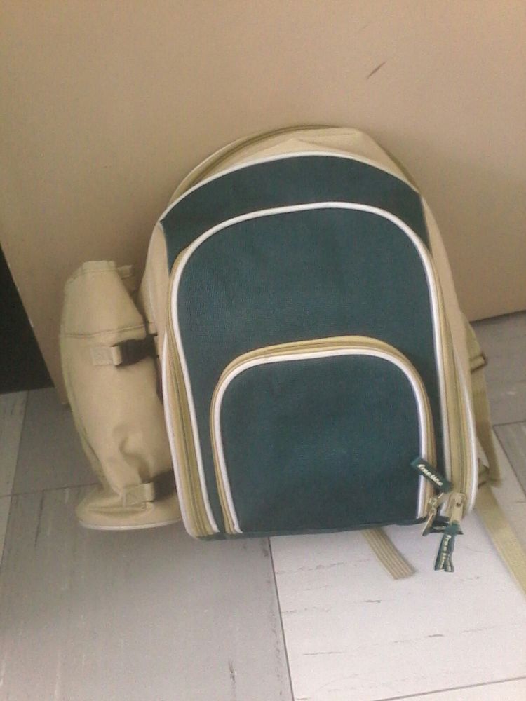 sac a dos picnic avec la vaisselle 20 Tourcoing (59)