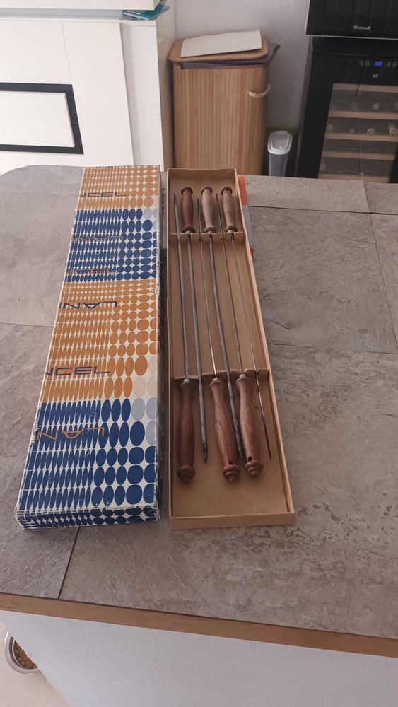 6 pics varbecue 13 Brignoles (83)