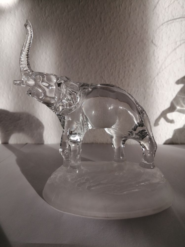 Pi�ce en cristal d'Arques : El�phant barrissant 28 Habsheim (68)