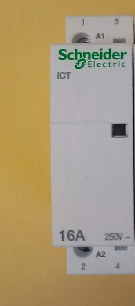 Piece electrique Schneider 30 Courseulles-sur-Mer (14)