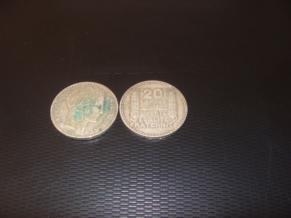 2  pièces de 20franc 1933  0 Peyruis (04)