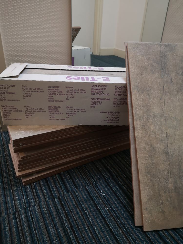 42 pi�ces carrelage effet bois 40 Paris 3 (75)