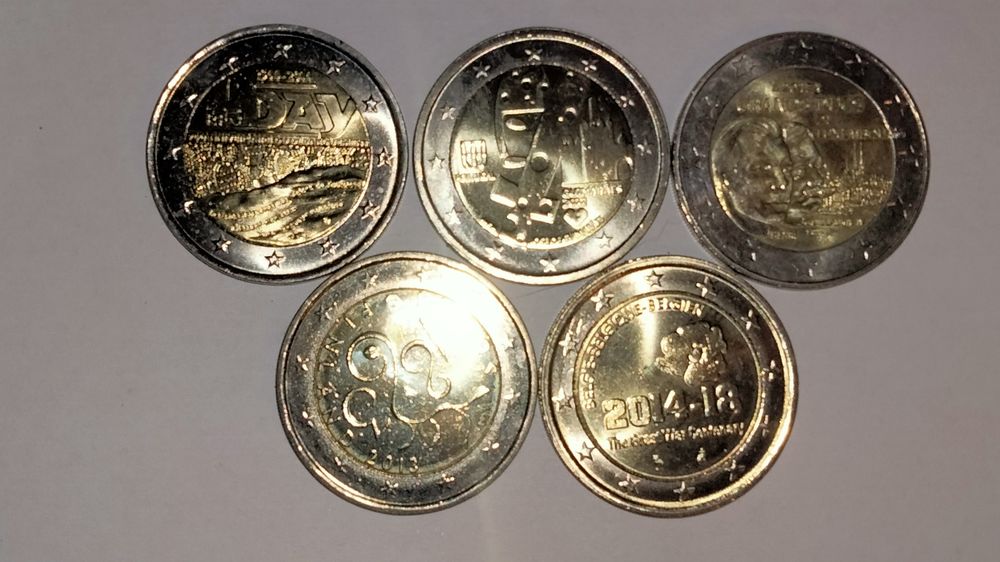 lot de 5 pi�ces 2 � comm�morative 22 Cr�hange (57)