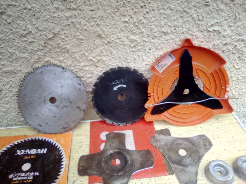 Lot Pi�ces D�broussailleuse 130 Cahors (46)