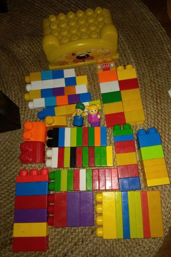 Lot 136 pi�ces mega bloks 14 Beauchamp (95)