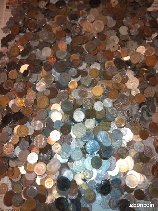 Lot de 8 kg Pi�ces de Monnaie du monde 70 Cr�hange (57)