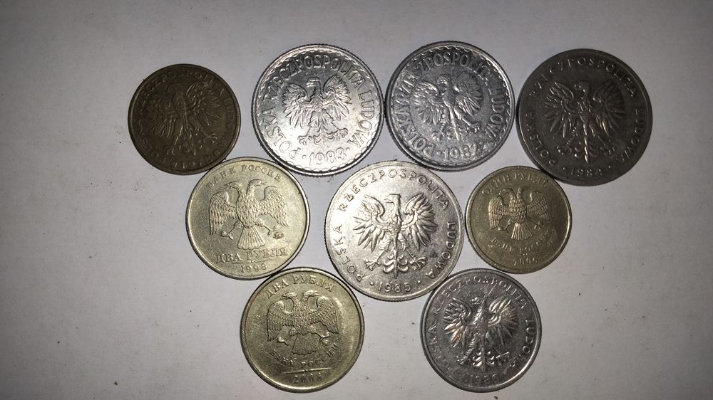 lot de 9 pi�ces de monnaie tous diff�rents Pologne et Russie 2 Cr�hange (57)