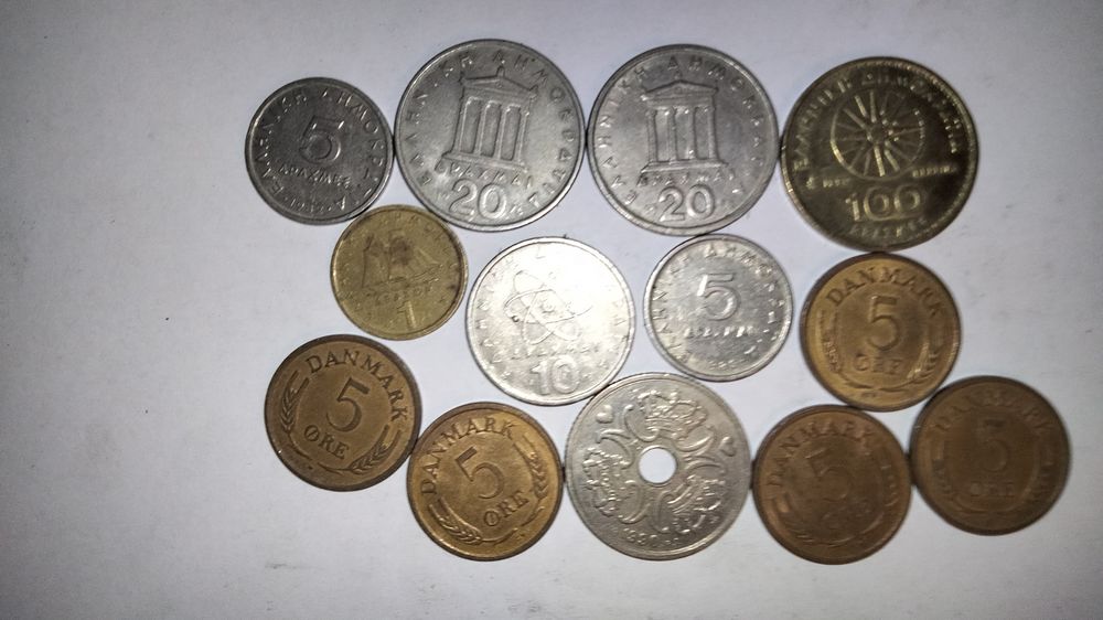 lot de 13 pi�ces de monnaie tous diff�rents 3 Cr�hange (57)