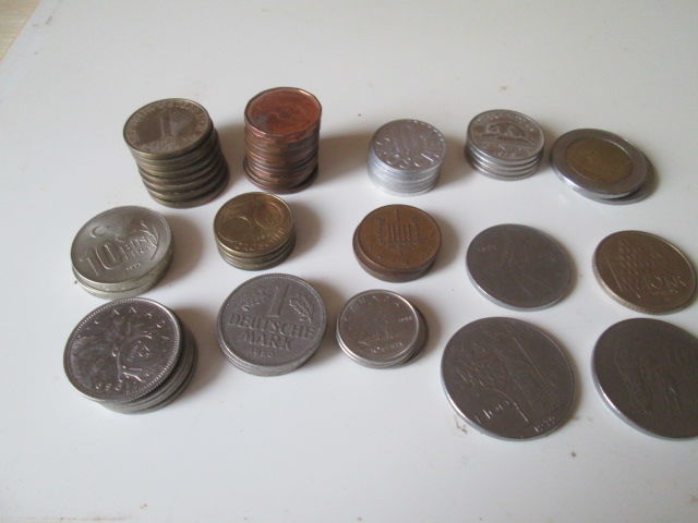 Pi�ces de monnaies �trang�res diverses 30 Castres (81)