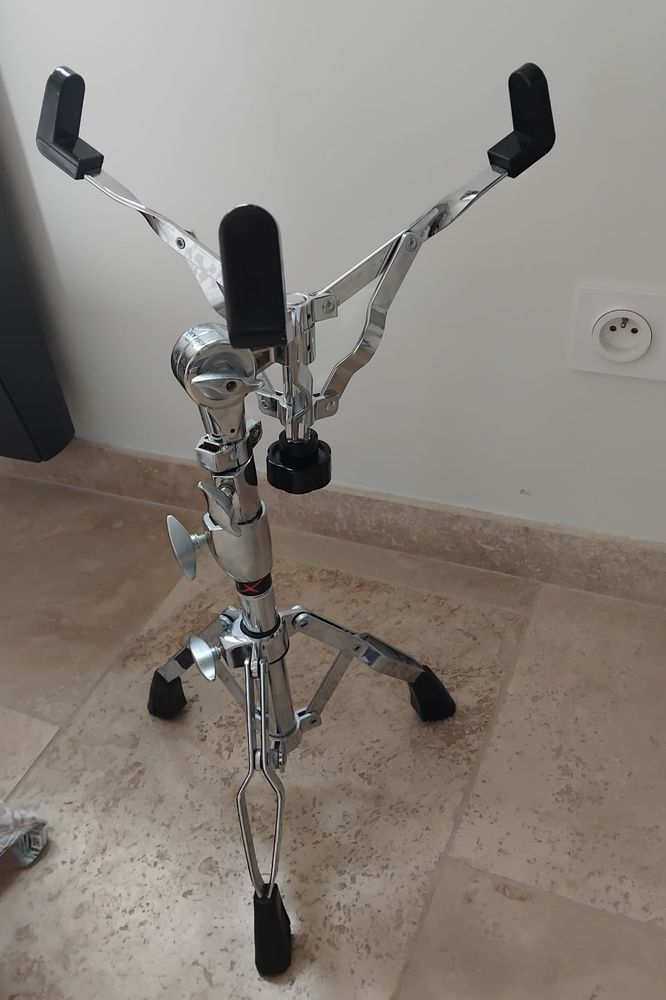 Pied de caisse clair 39 Saint-Andr�-de-la-Roche (06)