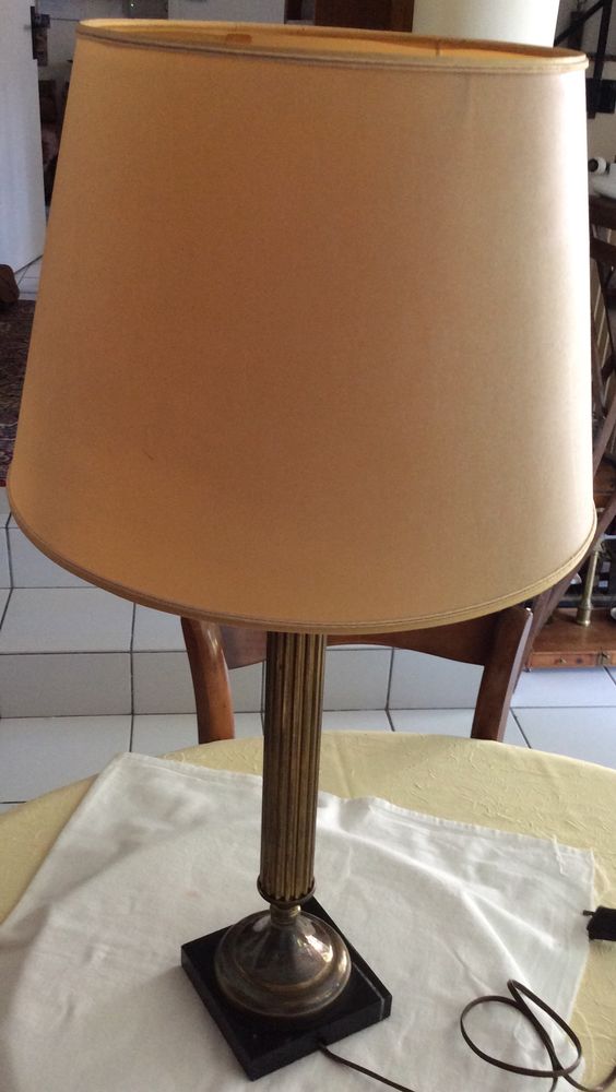 Pied de lampe ancien 1930/40 cuivre laitonn� socle marbre 40 Gif-sur-Yvette (91)