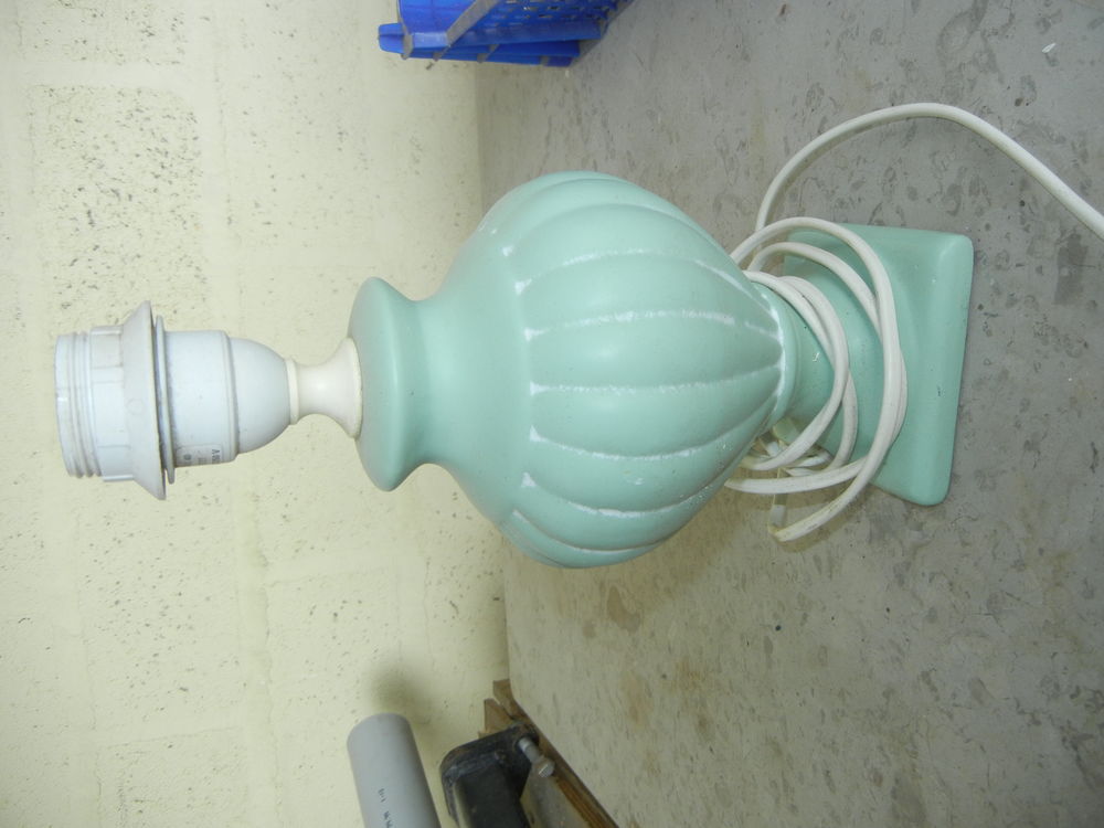 Pied de lampe 3 Argentr�-du-Plessis (35)