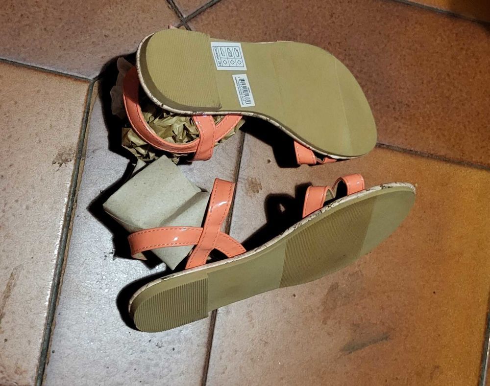 nu pied neuf T36 2 Villejuif (94)