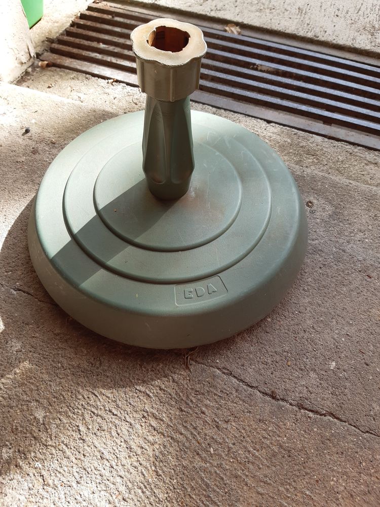 pied de parasol 10 Chasseneuil-du-Poitou (86)