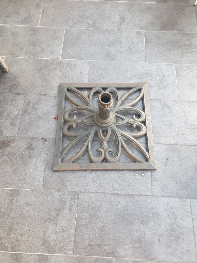 PIED DE PARASOL 45 Saint-Doulchard (18)