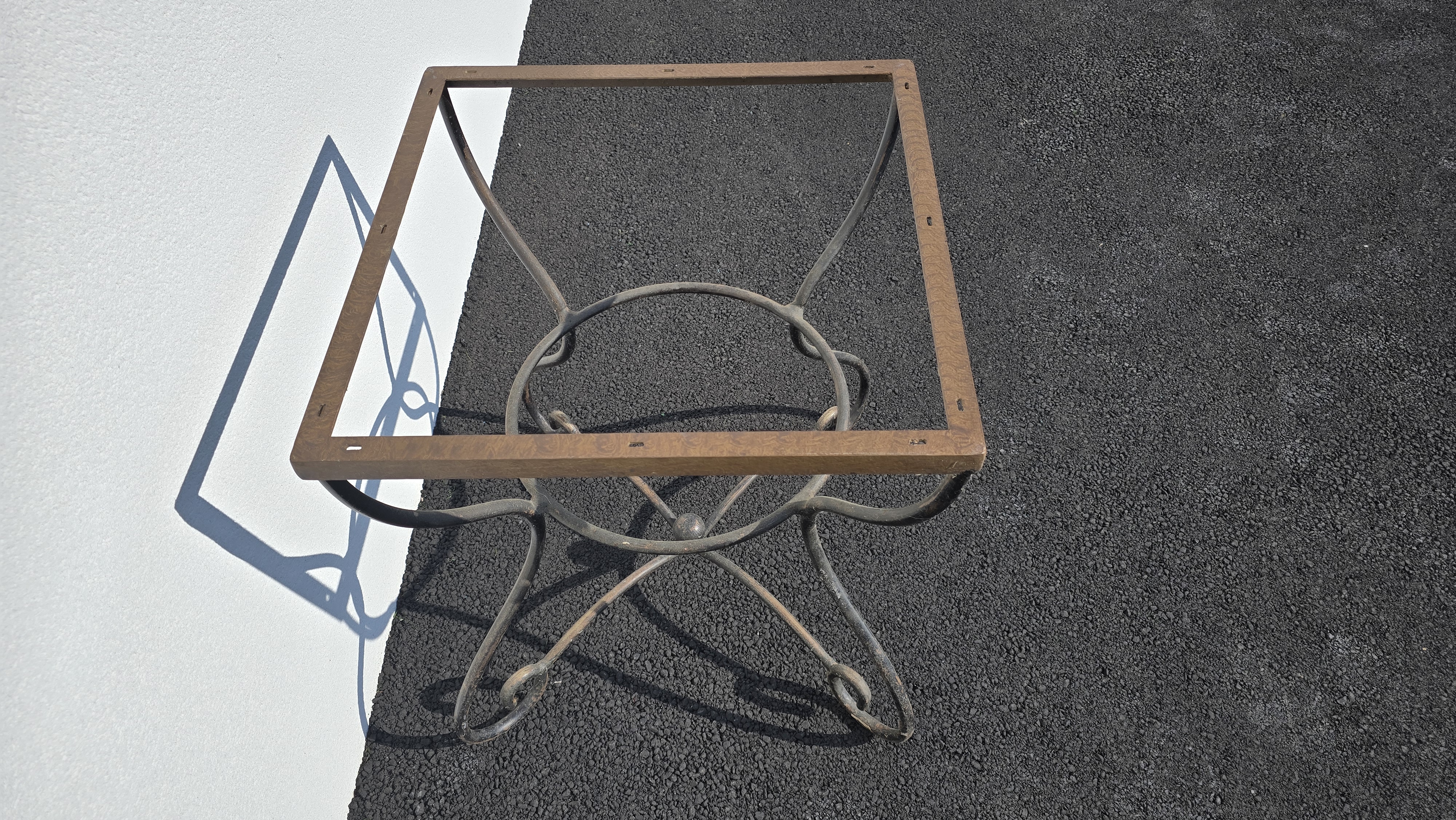 pied de table 0 Magescq (40)