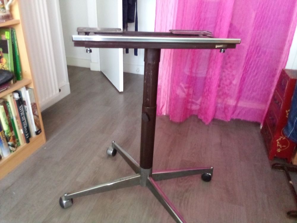 PIED DE TELE 10 Larmor-Plage (56)