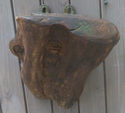 Pi�destal en olivier massif 80 Roquefort-les-Pins (06)