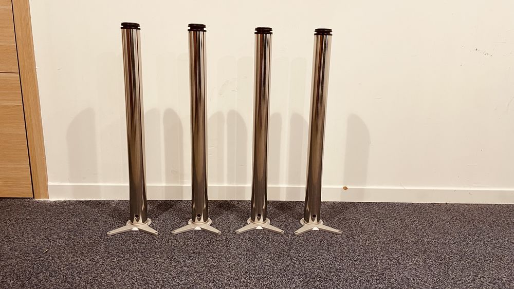 4 pieds chrom�s r�glables pour bureau ou table 40 Plan-de-Cuques (13)