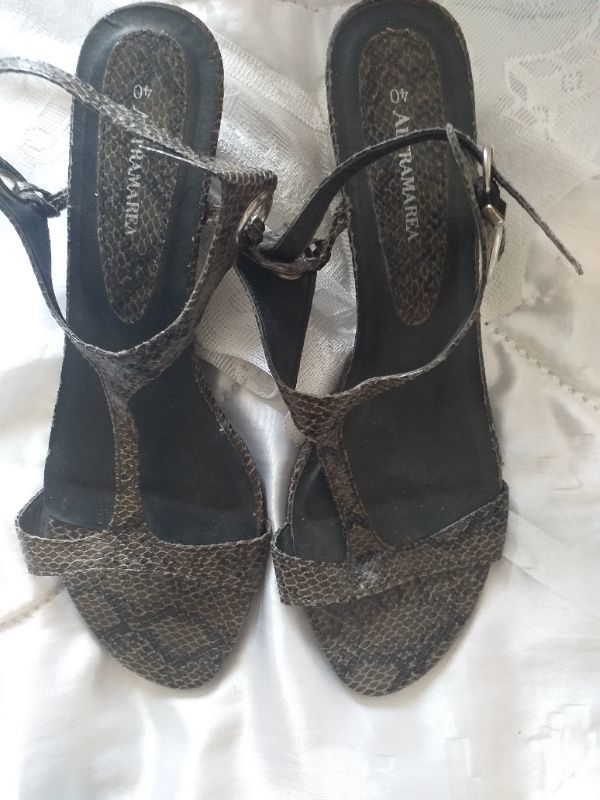 NU PIEDS FEMME POINTURE 40  ALTRAMAREA 2 Chaumont (52)