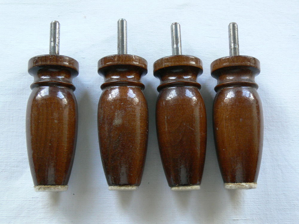 Pieds de meuble bois 8 Plougoumelen (56)