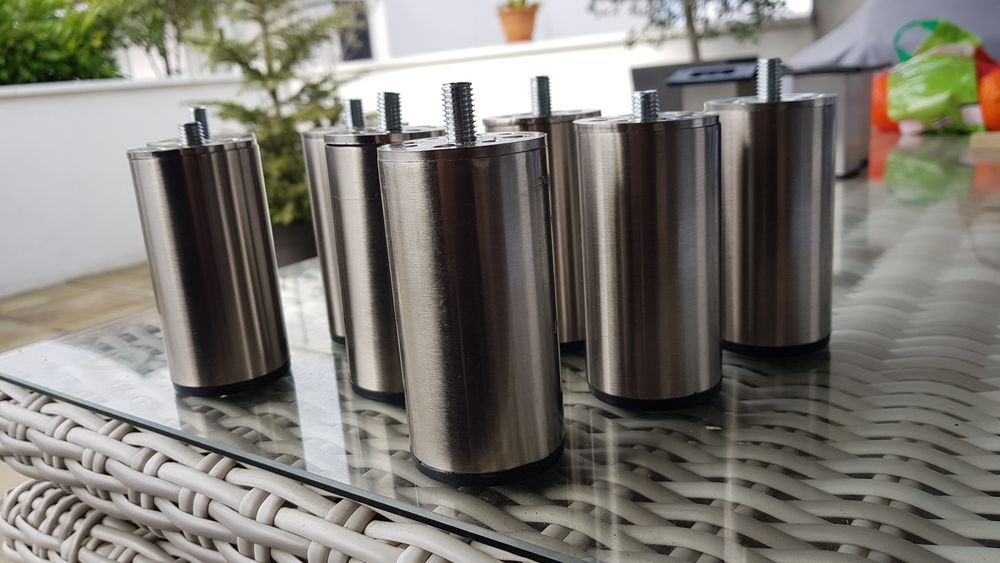 Pieds de meuble cylindrique fixe acier bross� gris 18 Floirac (33)