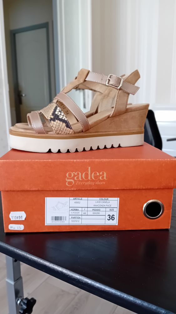 NU PIEDS SEMELLES COMPENSEES CUIR MARQUE GADEA 90 Bouzonville (57)