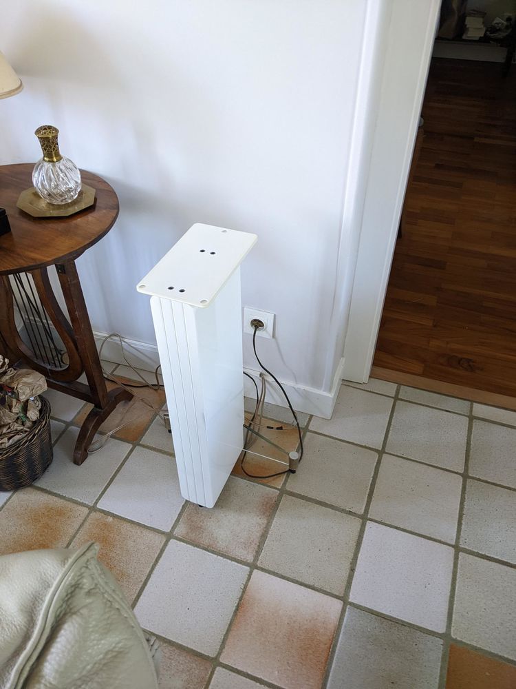 Pieds support enceinte Q Accoustics 30 Vaulnaveys-le-Haut (38)