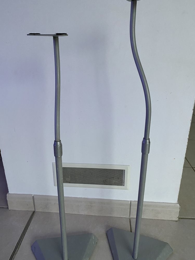 pieds support enceintes 10 Montgermont (35)