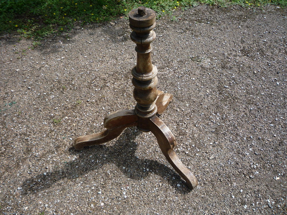 Pieds table bois
h 73cm 10 Castres (81)