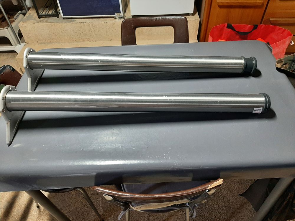 Pieds de  table inox 30 M�rs-Erign� (49)