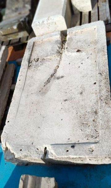 Pierre � eau , �vier en pierre 1 Rainville (88)