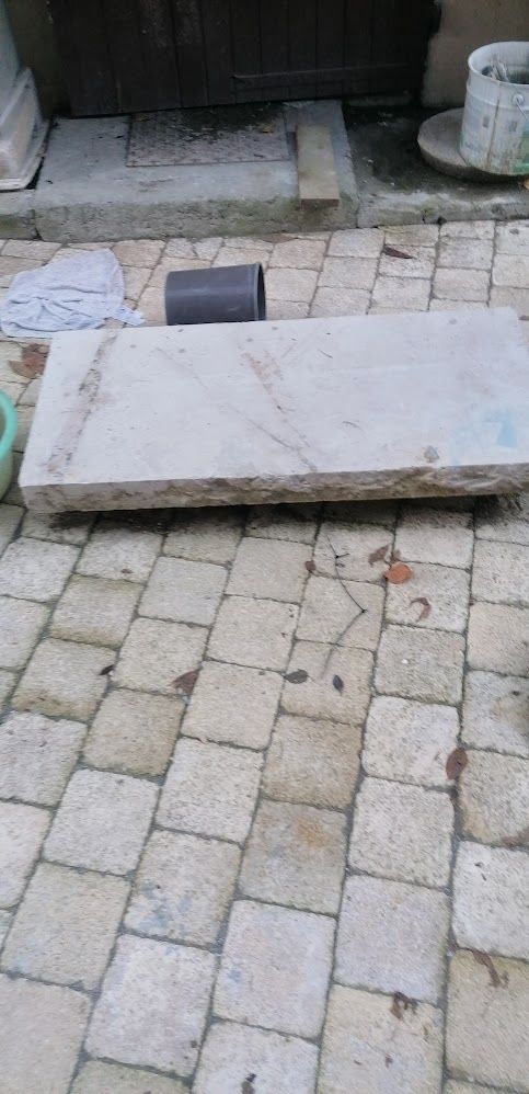 pierre polie 29 Faverges (74)