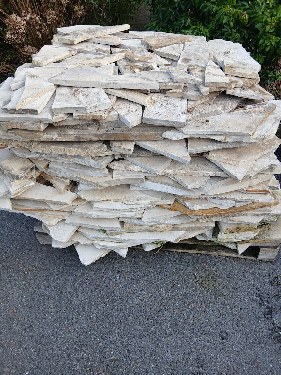 pierres plates 0 Vieux-Cond� (59)