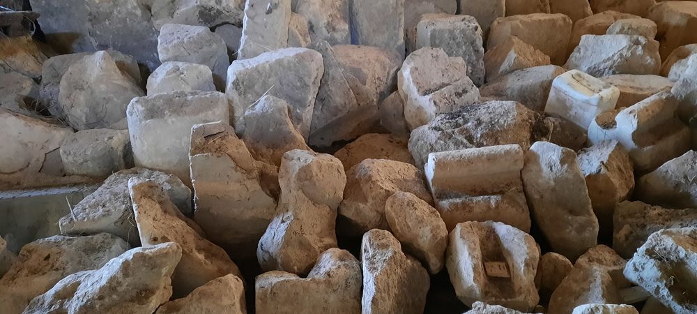 Pierres de taille 1000 Airel (50)