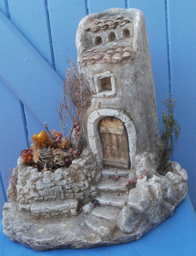 Pigeonnier d�coratif en pierre reconstitu�e Hauteur 30 cm 40 Montauban (82)