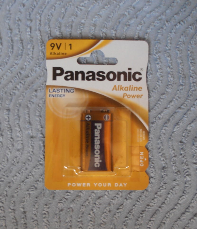 Pile universelle Alkaline Power Panasonic 9V 6LR61 NEUVE
3 Aubin (12)