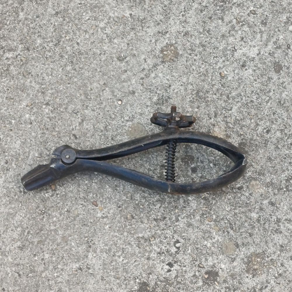 pince bourrelier marechal ferrant johnson's 65 Rethel (08)