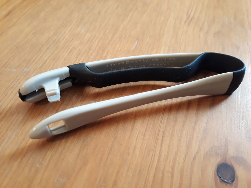 Pince � cheveux - noir et gris 2 Livry-Gargan (93)